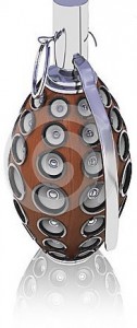 Hi-fi-grenade-couple-fight