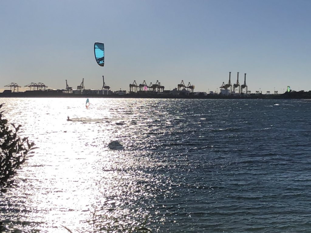 La Perouse - going with the flow